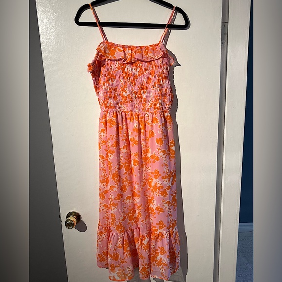 Beautiful dress - Picture 1 of 4